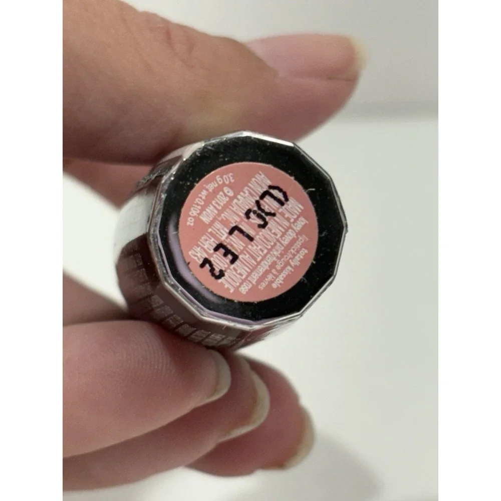 Avon Totally Kissable Lipstick In LOVELY‎ DOVEY PINK NOS Sealed